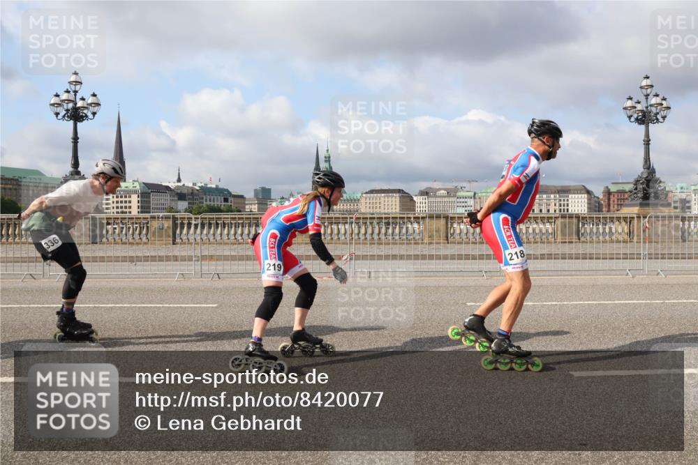 29.06.2025 - hella hamburg halbmarathon Lena Gebhardt http://msf.ph/oto/8420077 29.06.2025 08:57:39 Lombardsbrücke 336, 219, 218 meine-sportfotos.de