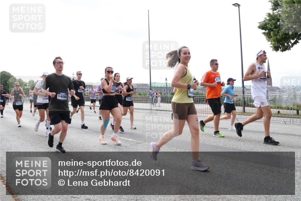 29.06.2025 - hella hamburg halbmarathon Lena Gebhardt http://msf.ph/oto/8420091 29.06.2025 10:42:45 Lombardsbrücke 120, 54, 7513, 14084, 152, 59745, 15190, 4778, 1150, 1360, 1624, 1656, 1929, 1957, 1964, 1994, 2069, 2134, 2401, 2450, 2509, 2538, 2580, 2940, 2941, 3283, 3378, 3605, 3764, 3874, 4092, 4105, 4334, 4353, 4385, 4778, 4891, 4892, 5067, 5403, 5417, 5810, 5967, 6120, 6764, 6828, 7040, 7260, 7513, 7557, 7666, 8161, 8459, 8525, 8526, 8529, 8712, 8795, 8816, 8991, 9304, 9378, 9980, 10008, 10180, 10454, 10532, 10697, 11142, 11710, 12151, 12441, 13049, 13241 meine-sportfotos.de