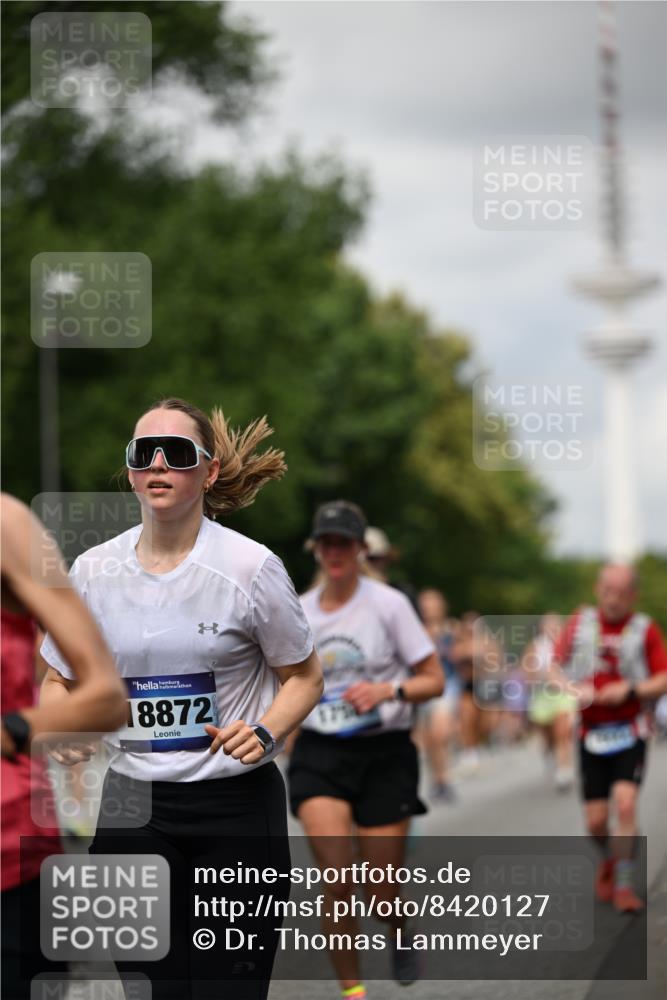29.06.2025 - hella hamburg halbmarathon Dr. Thomas Lammeyer http://msf.ph/oto/8420127 29.06.2025 10:46:48 Kennedybrücke 1039, 1712, 1752, 2069, 2134, 2974, 3276, 3326, 3568, 4385, 4541, 4680, 4735, 4736, 5419, 5671, 6136, 6320, 6440, 6828, 7022, 7023, 7040, 7043, 7260, 8014, 8525, 8526, 8712, 9644, 9980, 10532, 10623, 10842, 11074, 11075, 11331 meine-sportfotos.de
