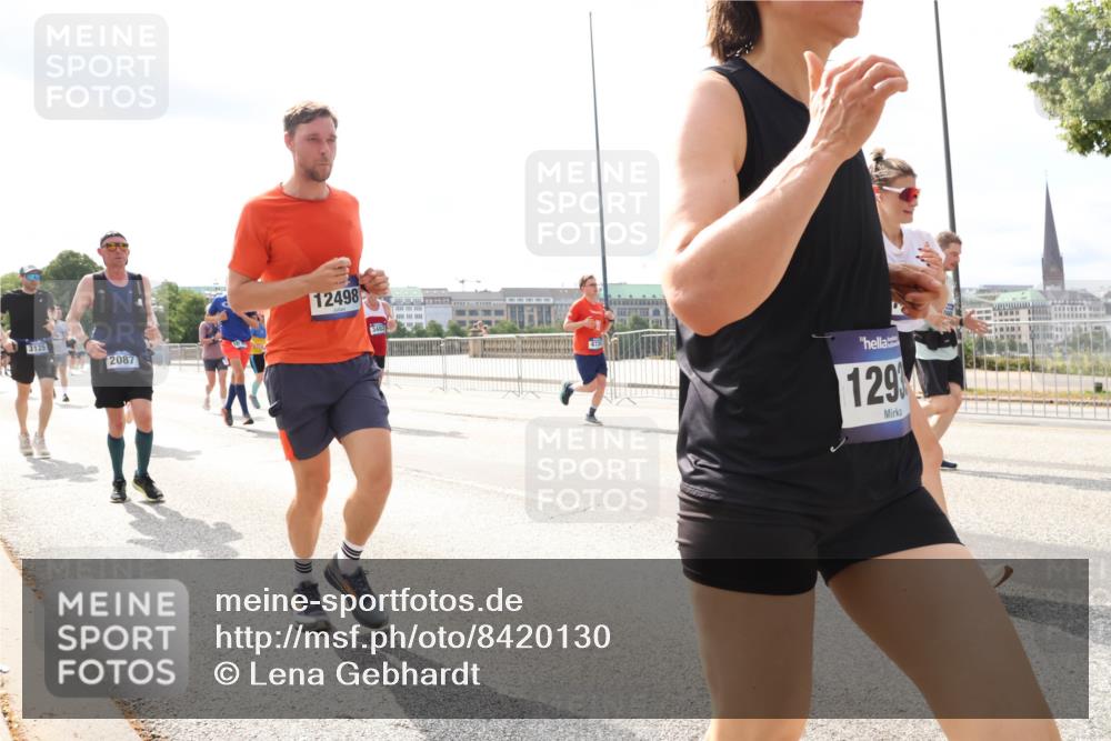 29.06.2025 - hella hamburg halbmarathon Lena Gebhardt http://msf.ph/oto/8420130 29.06.2025 10:18:18 Lombardsbrücke 3125, 2087, 12498, 473, 1293, 1159, 1160, 1234, 1268, 1325, 1554, 1622, 1641, 1820, 1982, 2087, 2147, 2335, 2634, 2703, 2931, 3125, 3202, 3321, 3482, 3977, 4123, 4383, 4710, 4738, 4804, 5004, 5290, 5909, 6270, 6332, 6533, 7094, 7160, 7454, 7641, 7649, 7838, 7882, 7883, 8067, 8128, 8248, 8341, 8607, 8799, 9222, 9539, 9586, 9658, 9717, 9734, 9748, 9834, 9844, 9964, 10172, 10174, 10332, 10509, 10659, 10687, 10908, 12498, 12541, 12548, 12552, 12703, 13341 meine-sportfotos.de