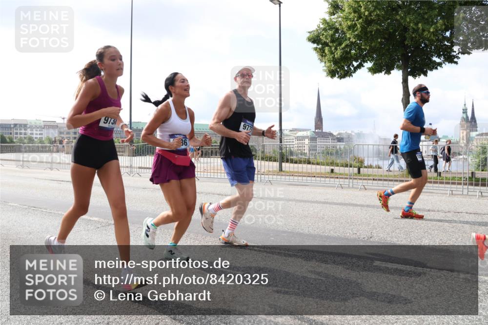 29.06.2025 - hella hamburg halbmarathon Lena Gebhardt http://msf.ph/oto/8420325 29.06.2025 10:05:41 Lombardsbrücke 9738, 36, 9737, 1229, 1448, 1830, 1842, 1863, 1936, 1981, 2288, 2298, 2471, 2540, 2624, 3461, 3578, 3929, 4014, 4169, 4220, 4782, 5073, 5762, 6059, 8894, 8909, 9075, 9165, 9339, 9477, 9559, 9680, 9736, 9737, 9738, 9917, 10343, 10694, 10791, 10998, 11784, 11873, 11958, 12557, 13221, 14465, 14642, 16092, 16478, 16546, 16847, 17731, 17740, 17885, 18616, 18617, 18857, 18973, 19034, 19248 meine-sportfotos.de