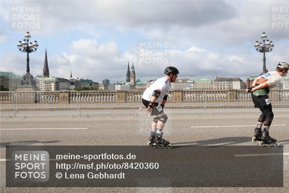 29.06.2025 - hella hamburg halbmarathon Lena Gebhardt http://msf.ph/oto/8420360 29.06.2025 08:57:40 Lombardsbrücke 355, 336, 33 meine-sportfotos.de