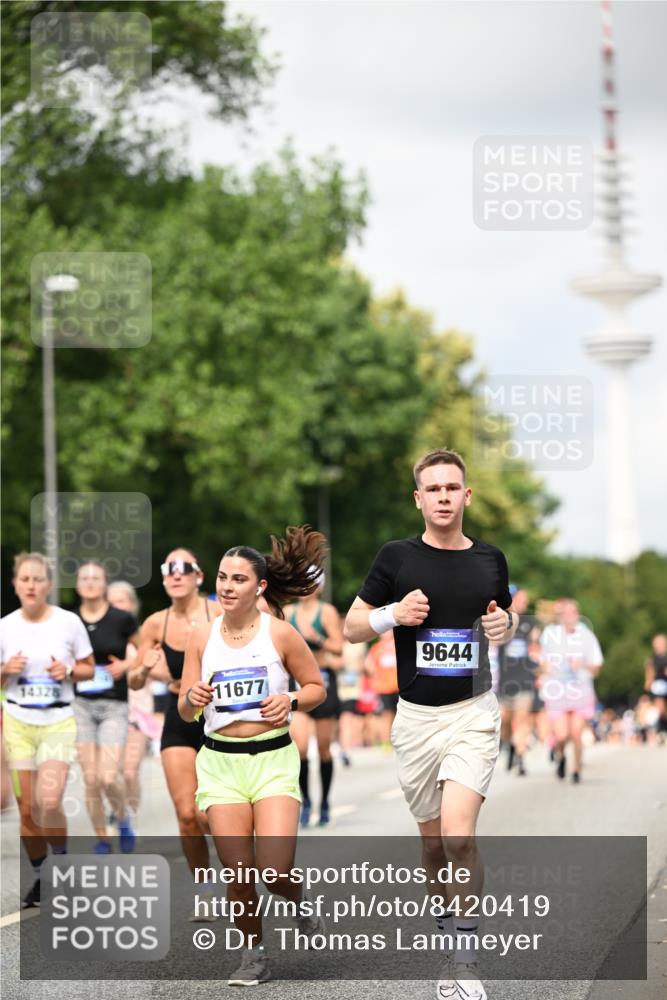 29.06.2025 - hella hamburg halbmarathon Dr. Thomas Lammeyer http://msf.ph/oto/8420419 29.06.2025 10:46:56 Kennedybrücke 1360, 1752, 1929, 1994, 2069, 2134, 2401, 2509, 2940, 2941, 3276, 3378, 3874, 4092, 4385, 4680, 4735, 4736, 5419, 6136, 6440, 6828, 6837, 7022, 7023, 7040, 7043, 7260, 7357, 7477, 7666, 8000, 8014, 8525, 8526, 9644, 9980, 10532, 10623, 10842, 11074, 11075, 11331 meine-sportfotos.de