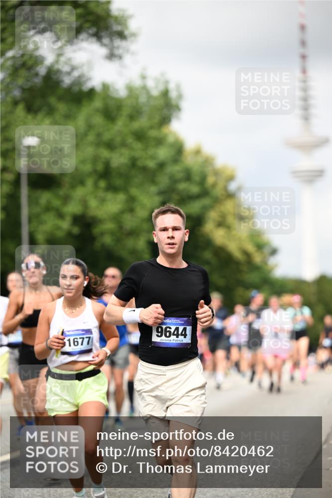 29.06.2025 - hella hamburg halbmarathon Dr. Thomas Lammeyer http://msf.ph/oto/8420462 29.06.2025 10:46:56 Kennedybrücke 1360, 1752, 1929, 1994, 2069, 2134, 2401, 2509, 2940, 2941, 3276, 3378, 3874, 4092, 4385, 4680, 4735, 4736, 5419, 6136, 6440, 6828, 6837, 7022, 7023, 7040, 7043, 7260, 7357, 7477, 7666, 8000, 8014, 8525, 8526, 9644, 9980, 10532, 10623, 10842, 11074, 11075, 11331 meine-sportfotos.de