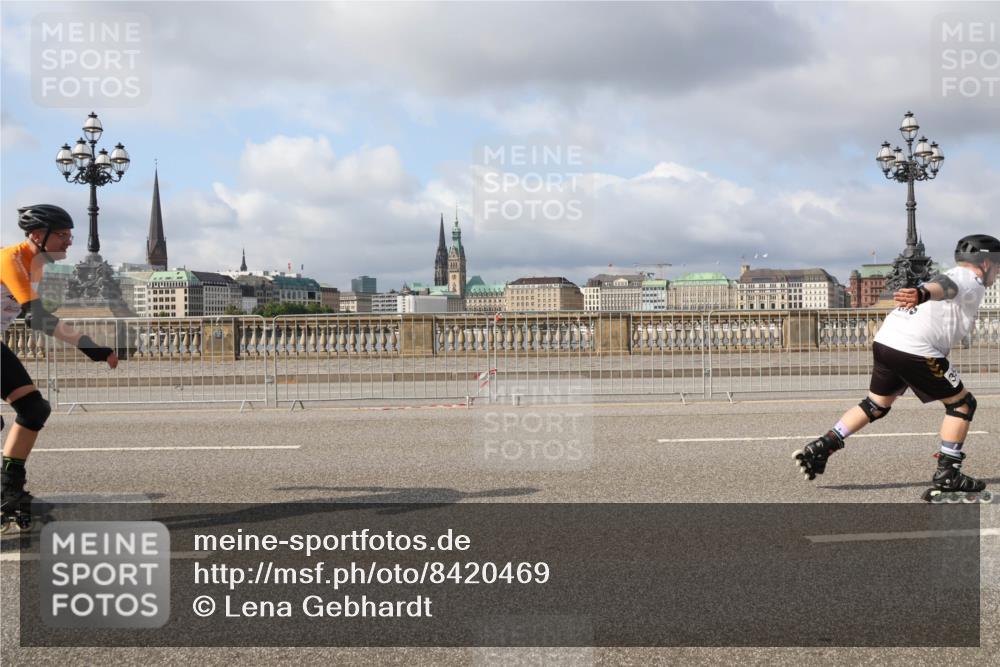 29.06.2025 - hella hamburg halbmarathon Lena Gebhardt http://msf.ph/oto/8420469 29.06.2025 08:57:40 Lombardsbrücke  meine-sportfotos.de