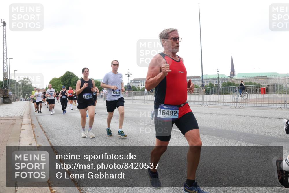 29.06.2025 - hella hamburg halbmarathon Lena Gebhardt http://msf.ph/oto/8420537 29.06.2025 10:52:26 Lombardsbrücke 13286, 13538, 16492, 0, 1369, 1418, 1826, 1978, 2362, 2420, 2528, 2983, 3038, 3140, 3227, 3645, 4087, 4273, 4436, 4591, 4598, 4606, 4815, 5062, 5262, 5360, 6386, 6403, 6404, 6406, 6456, 6671, 6985, 7511, 7690, 7691, 7735, 7812, 8194, 8196, 8250, 8251, 8621, 9068, 9070, 9103, 9368, 9460, 9730, 9731, 10080, 10296, 10342, 10392, 10600, 10634, 10673, 10879, 10884, 10928, 11084, 11126, 11127, 11297, 11375, 11736, 11899, 11974, 12546, 12558, 12994 meine-sportfotos.de