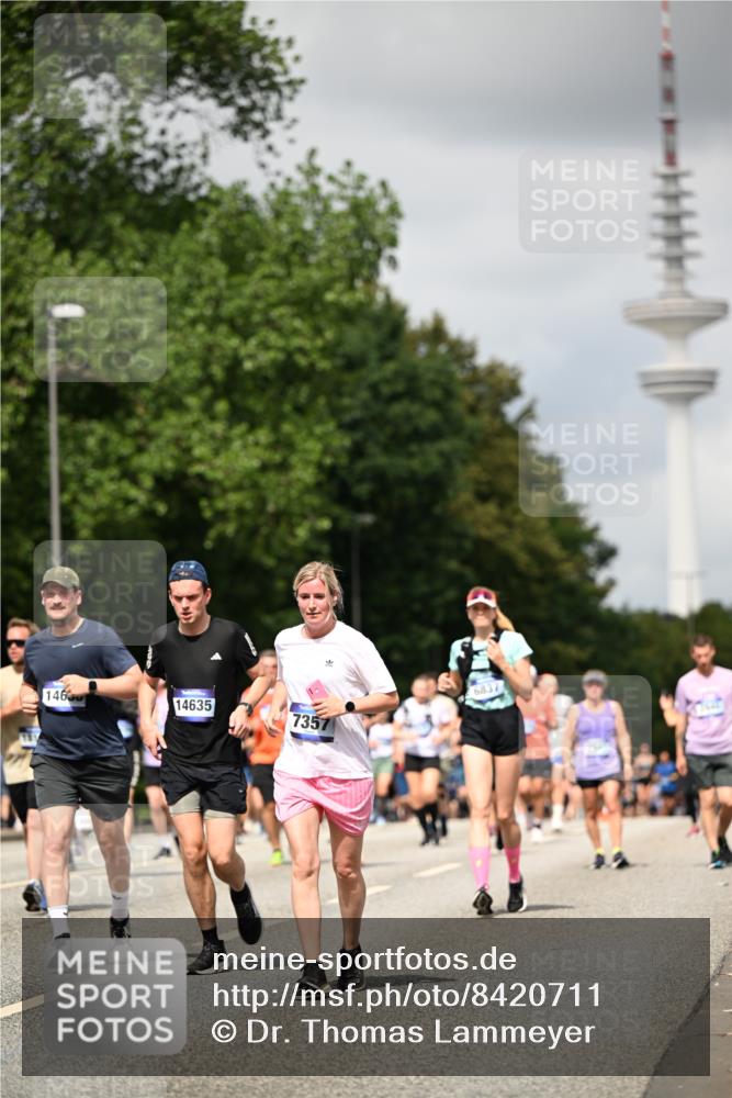 29.06.2025 - hella hamburg halbmarathon Dr. Thomas Lammeyer http://msf.ph/oto/8420711 29.06.2025 10:47:03 Kennedybrücke 1150, 1360, 1656, 1752, 1929, 1994, 2134, 2401, 2509, 2580, 2940, 2941, 3378, 3874, 4092, 4680, 4778, 5403, 5419, 6136, 6440, 6764, 6828, 6837, 7040, 7043, 7260, 7357, 7477, 7515, 7666, 8000, 8161, 8525, 8526, 9644, 9980, 10008, 10623, 10697, 10734, 10842, 11074, 11075, 11331 meine-sportfotos.de