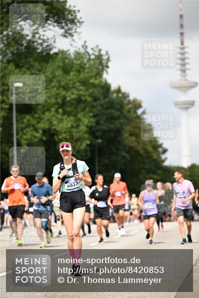 29.06.2025 - hella hamburg halbmarathon Dr. Thomas Lammeyer http://msf.ph/oto/8420853 29.06.2025 10:47:07 Kennedybrücke 1150, 1360, 1656, 1752, 1929, 1994, 2134, 2401, 2450, 2509, 2580, 2940, 2941, 3378, 3874, 4092, 4334, 4778, 5268, 5403, 5419, 6136, 6440, 6764, 6828, 6837, 7043, 7260, 7357, 7477, 7515, 7557, 7666, 8000, 8161, 8435, 8525, 8526, 9644, 9980, 10008, 10623, 10697, 10734, 10899, 11074, 11075, 11331 meine-sportfotos.de