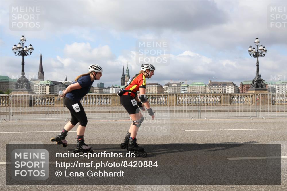 29.06.2025 - hella hamburg halbmarathon Lena Gebhardt http://msf.ph/oto/8420884 29.06.2025 08:57:42 Lombardsbrücke 463 meine-sportfotos.de