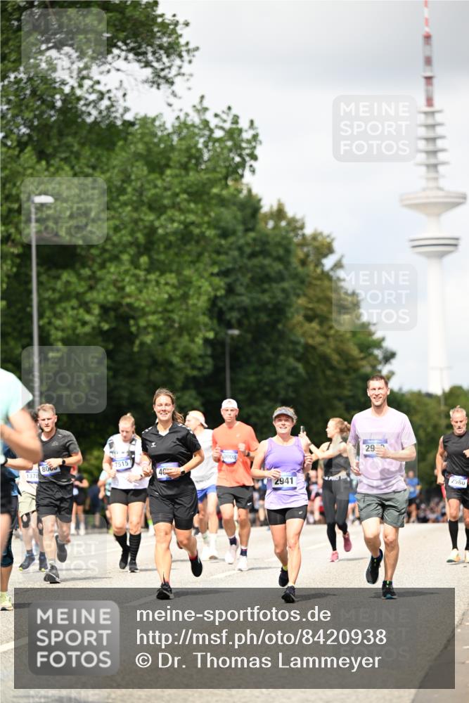 29.06.2025 - hella hamburg halbmarathon Dr. Thomas Lammeyer http://msf.ph/oto/8420938 29.06.2025 10:47:09 Kennedybrücke 1150, 1360, 1656, 1752, 1929, 1994, 2134, 2401, 2450, 2509, 2580, 2940, 2941, 3378, 3874, 4092, 4334, 4778, 4891, 4892, 5268, 5403, 6136, 6440, 6764, 6828, 6837, 7260, 7357, 7477, 7515, 7557, 7666, 8000, 8161, 8435, 8525, 8526, 9644, 9980, 10008, 10697, 10734, 10899, 11074, 11075, 11331 meine-sportfotos.de