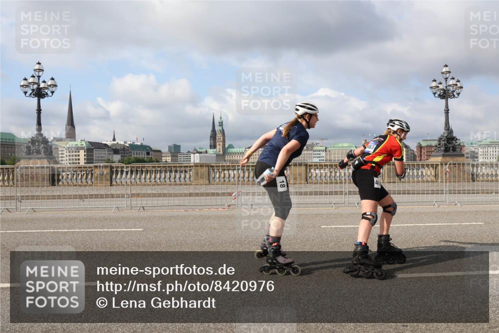 29.06.2025 - hella hamburg halbmarathon Lena Gebhardt http://msf.ph/oto/8420976 29.06.2025 08:57:42 Lombardsbrücke 18 meine-sportfotos.de