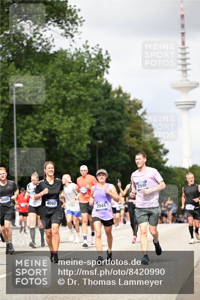 29.06.2025 - hella hamburg halbmarathon Dr. Thomas Lammeyer http://msf.ph/oto/8420990 29.06.2025 10:47:10 Kennedybrücke 1150, 1360, 1656, 1752, 1929, 1994, 2134, 2401, 2450, 2509, 2580, 2940, 2941, 3378, 3874, 4092, 4334, 4778, 4891, 4892, 5268, 5403, 6136, 6440, 6764, 6828, 6837, 7260, 7357, 7477, 7515, 7557, 7666, 8000, 8161, 8435, 8525, 8526, 9980, 10008, 10697, 10734, 10899, 11074, 11075, 11331 meine-sportfotos.de