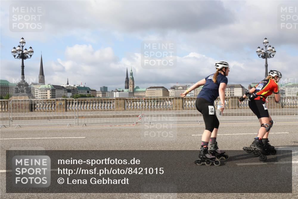 29.06.2025 - hella hamburg halbmarathon Lena Gebhardt http://msf.ph/oto/8421015 29.06.2025 08:57:42 Lombardsbrücke 18 meine-sportfotos.de