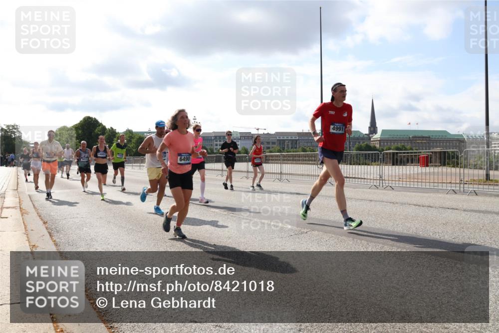 29.06.2025 - hella hamburg halbmarathon Lena Gebhardt http://msf.ph/oto/8421018 29.06.2025 09:51:42 Lombardsbrücke 2653, 14861, 6490, 12711, 4991, 1136, 1312, 1520, 1569, 1570, 1903, 1912, 1920, 1941, 2653, 2880, 2972, 3437, 3523, 3700, 4297, 4634, 4759, 4843, 4865, 4991, 4999, 5014, 5129, 5375, 5410, 6490, 6700, 6721, 6770, 6901, 7092, 7105, 7363, 7378, 7693, 7962, 8074, 8346, 8359, 8871, 8900, 9114, 9262, 9313, 9358, 9364, 9885, 10319, 10375, 10480, 10669, 10691, 10934, 11021, 11049, 11417, 11714, 11907, 11959, 12623, 12711, 14201 meine-sportfotos.de