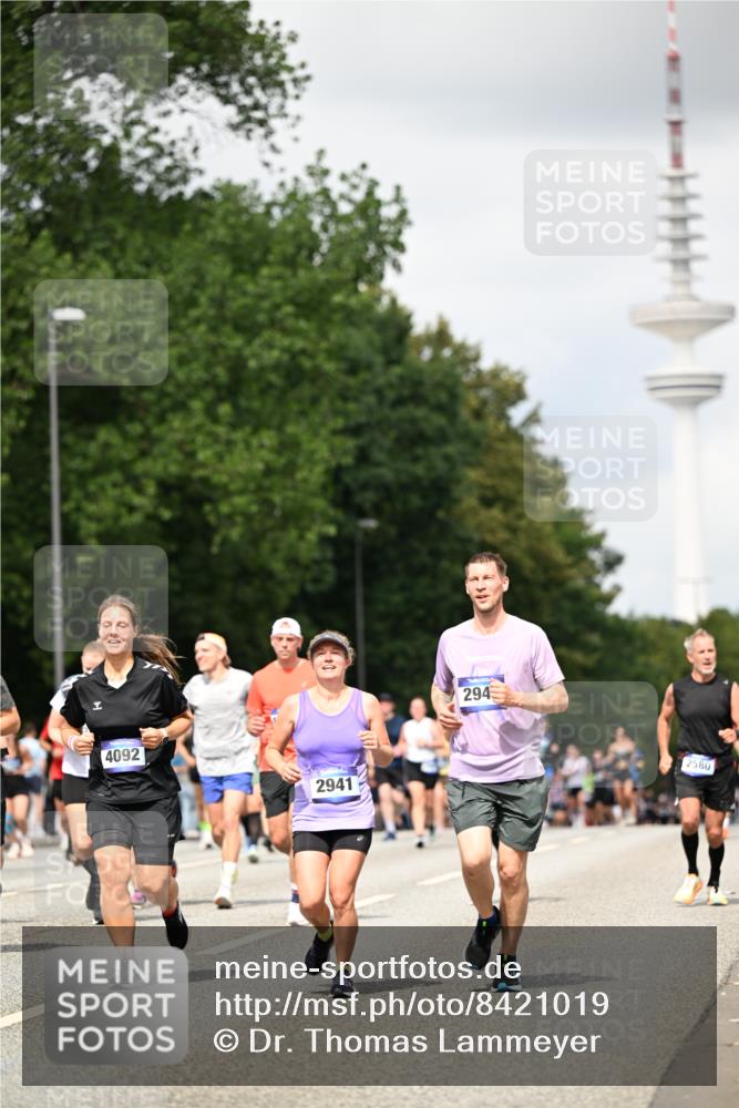 29.06.2025 - hella hamburg halbmarathon Dr. Thomas Lammeyer http://msf.ph/oto/8421019 29.06.2025 10:47:11 Kennedybrücke 1150, 1360, 1656, 1929, 1994, 2401, 2450, 2509, 2580, 2940, 2941, 3378, 3874, 4092, 4334, 4778, 4891, 4892, 5268, 5403, 6136, 6440, 6764, 6828, 6837, 7260, 7357, 7477, 7515, 7557, 7666, 8000, 8161, 8435, 8525, 8526, 9304, 9980, 10008, 10697, 10734, 10899, 11331 meine-sportfotos.de