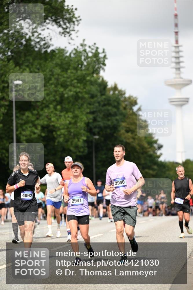 29.06.2025 - hella hamburg halbmarathon Dr. Thomas Lammeyer http://msf.ph/oto/8421030 29.06.2025 10:47:11 Kennedybrücke 1150, 1360, 1656, 1929, 1994, 2401, 2450, 2509, 2580, 2940, 2941, 3378, 3874, 4092, 4334, 4778, 4891, 4892, 5268, 5403, 6136, 6440, 6764, 6828, 6837, 7260, 7357, 7477, 7515, 7557, 7666, 8000, 8161, 8435, 8525, 8526, 9304, 9980, 10008, 10697, 10734, 10899, 11331 meine-sportfotos.de