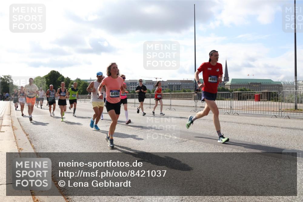 29.06.2025 - hella hamburg halbmarathon Lena Gebhardt http://msf.ph/oto/8421037 29.06.2025 09:51:42 Lombardsbrücke 265114861, 6490, 4991, 1136, 1312, 1520, 1569, 1570, 1903, 1912, 1920, 1941, 2653, 2880, 2972, 3437, 3523, 3700, 4297, 4634, 4759, 4843, 4865, 4991, 4999, 5014, 5129, 5375, 5410, 6490, 6700, 6721, 6770, 6901, 7092, 7105, 7363, 7378, 7693, 7962, 8074, 8346, 8359, 8871, 8900, 9114, 9262, 9313, 9358, 9364, 9885, 10319, 10375, 10480, 10669, 10691, 10934, 11021, 11049, 11417, 11714, 11907, 11959, 12623, 12711, 14201 meine-sportfotos.de