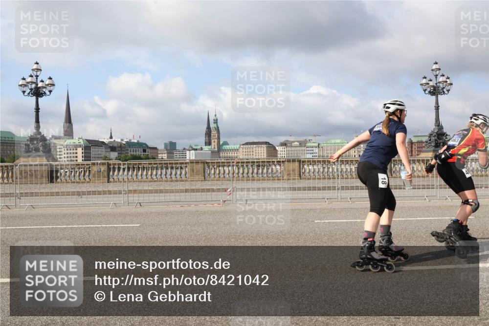 29.06.2025 - hella hamburg halbmarathon Lena Gebhardt http://msf.ph/oto/8421042 29.06.2025 08:57:42 Lombardsbrücke 8, 463 meine-sportfotos.de