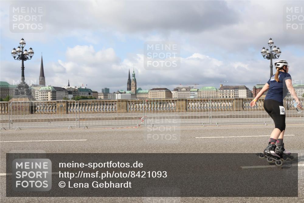 29.06.2025 - hella hamburg halbmarathon Lena Gebhardt http://msf.ph/oto/8421093 29.06.2025 08:57:42 Lombardsbrücke 18 meine-sportfotos.de