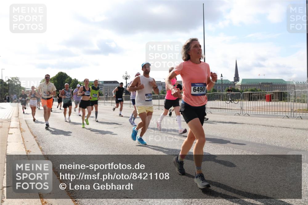 29.06.2025 - hella hamburg halbmarathon Lena Gebhardt http://msf.ph/oto/8421108 29.06.2025 09:51:43 Lombardsbrücke 14861, 2653, 15932, 10934, 6490, 1136, 1312, 1353, 1520, 1569, 1570, 1903, 1912, 1920, 1941, 2653, 2880, 2972, 3437, 3523, 3700, 4297, 4634, 4759, 4843, 4865, 4991, 4999, 5014, 5129, 5375, 5410, 5987, 6490, 6700, 6721, 6770, 7092, 7105, 7185, 7363, 7378, 7693, 7962, 8074, 8346, 8359, 8871, 8900, 9114, 9313, 9358, 9364, 9885, 10319, 10375, 10480, 10669, 10691, 10934, 11021, 11049, 11417, 11714, 11959, 12623, 12711, 14201 meine-sportfotos.de