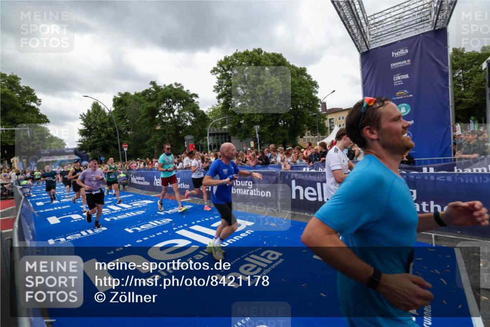 29.06.2025 - hella hamburg halbmarathon Zöllner http://msf.ph/oto/8421178 29.06.2025 10:53:37 Ziel 1030, 1061, 1098, 1499, 1502, 1783, 2070, 2630, 3399, 3819, 5866, 6628, 6762, 10549, 11068, 12632, 12909, 15113, 15497, 15856, 17710, 18450, 18612, 18666, 18715 meine-sportfotos.de