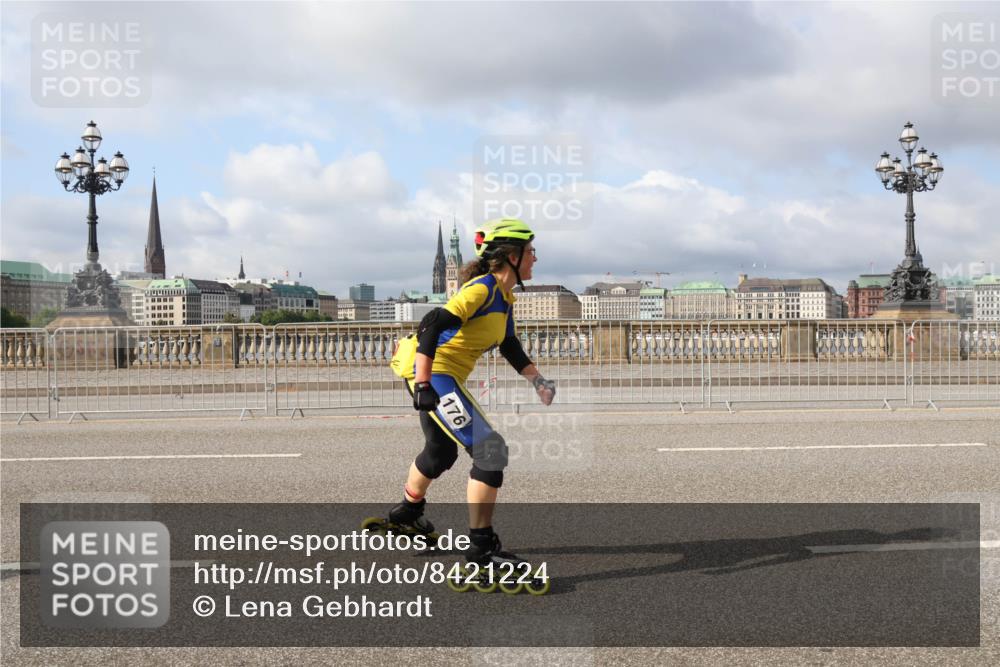 29.06.2025 - hella hamburg halbmarathon Lena Gebhardt http://msf.ph/oto/8421224 29.06.2025 08:57:46 Lombardsbrücke 176 meine-sportfotos.de