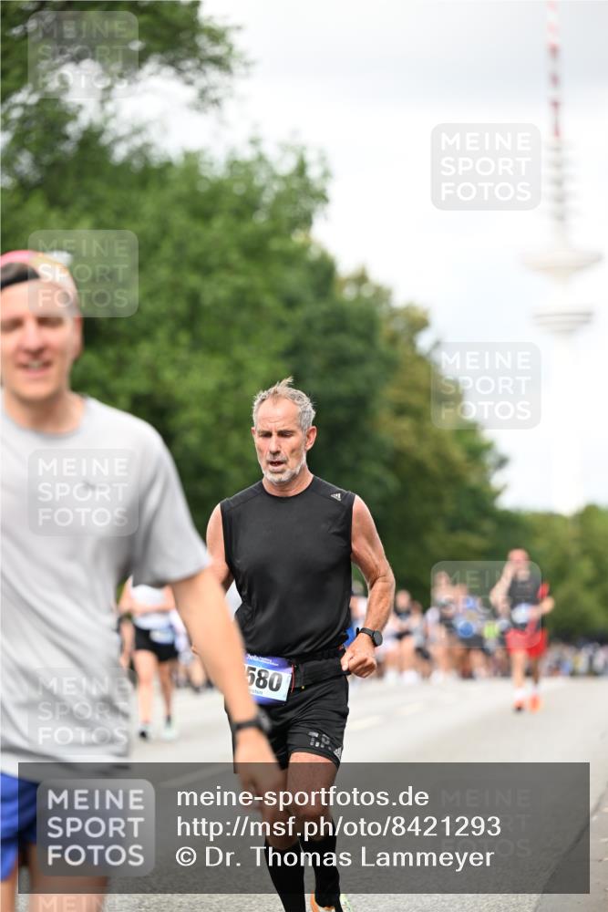 29.06.2025 - hella hamburg halbmarathon Dr. Thomas Lammeyer http://msf.ph/oto/8421293 29.06.2025 10:47:18 Kennedybrücke 1150, 1360, 1656, 1929, 1994, 2401, 2450, 2509, 2580, 2940, 2941, 3283, 3378, 3764, 3874, 4092, 4334, 4353, 4778, 4891, 4892, 5268, 5403, 6764, 6837, 7357, 7477, 7515, 7557, 7666, 8000, 8161, 8233, 8435, 9304, 9980, 10008, 10536, 10697, 10734, 10899, 11331 meine-sportfotos.de