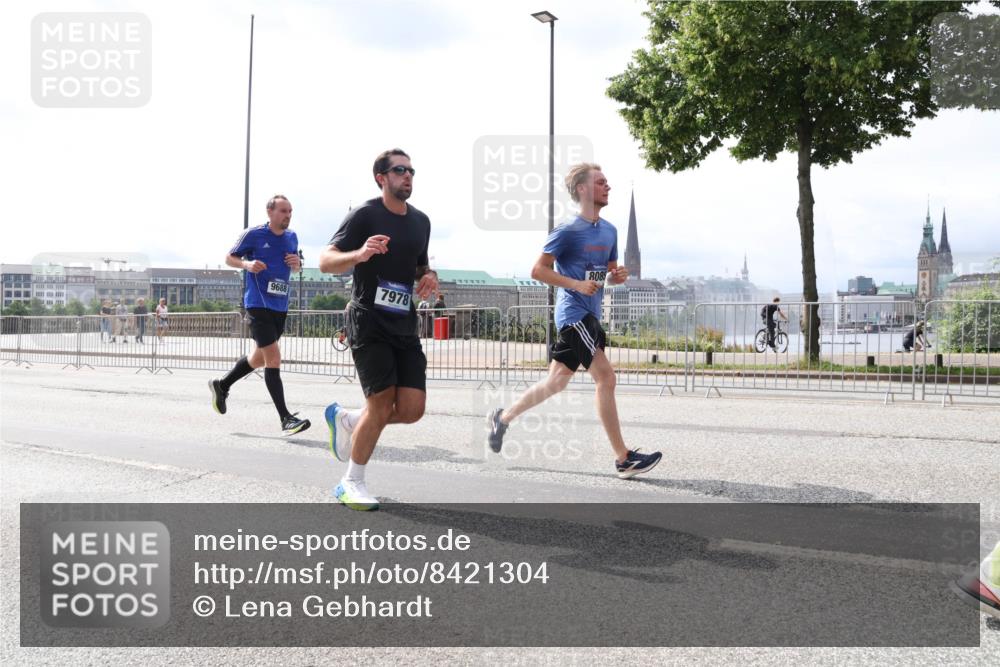 29.06.2025 - hella hamburg halbmarathon Lena Gebhardt http://msf.ph/oto/8421304 29.06.2025 10:27:44 Lombardsbrücke 7978, 9688, 808, 1148, 2080, 3389, 4372, 5177, 5285, 5825, 5847, 6214, 6632, 7497, 7764, 7944, 7978, 8085, 9567, 9688, 10158, 10412, 10413, 11256, 11692, 11739, 11766, 12500, 12780, 12823, 13043, 13860, 14206, 15607, 16569, 16804, 16838, 17427, 17791, 18012, 18097, 18301, 18626, 18766 meine-sportfotos.de