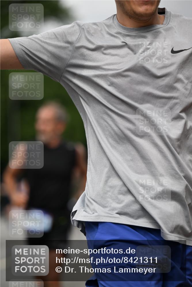 29.06.2025 - hella hamburg halbmarathon Dr. Thomas Lammeyer http://msf.ph/oto/8421311 29.06.2025 10:47:19 Kennedybrücke 1150, 1360, 1656, 1929, 1994, 2401, 2450, 2509, 2580, 2940, 2941, 3283, 3378, 3764, 3874, 4092, 4334, 4353, 4778, 4891, 4892, 5268, 5403, 5755, 6764, 6837, 7357, 7477, 7515, 7557, 7666, 8000, 8161, 8233, 8435, 9304, 10008, 10536, 10697, 10734, 10899 meine-sportfotos.de