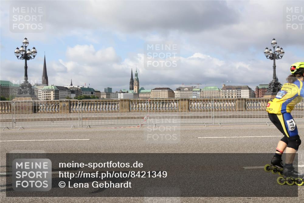 29.06.2025 - hella hamburg halbmarathon Lena Gebhardt http://msf.ph/oto/8421349 29.06.2025 08:57:46 Lombardsbrücke 20176, 176 meine-sportfotos.de