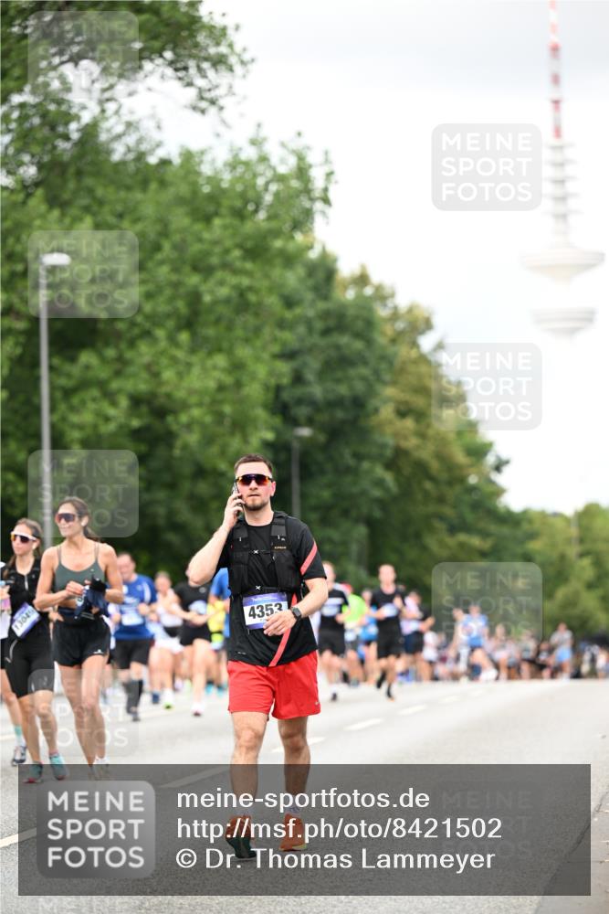29.06.2025 - hella hamburg halbmarathon Dr. Thomas Lammeyer http://msf.ph/oto/8421502 29.06.2025 10:47:30 Kennedybrücke 1150, 1226, 1310, 1467, 2267, 2450, 2538, 2580, 2971, 3283, 3288, 3764, 4105, 4177, 4334, 4353, 4891, 4892, 5268, 5755, 7515, 7557, 8161, 8233, 8435, 9304, 10008, 10536, 10899 meine-sportfotos.de