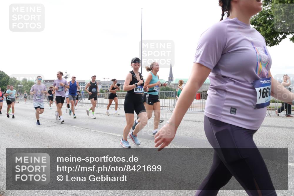 29.06.2025 - hella hamburg halbmarathon Lena Gebhardt http://msf.ph/oto/8421699 29.06.2025 10:42:56 Lombardsbrücke 14694, 2509, 3378, 16892, 8161, 14128, 166, 1149, 1467, 1656, 1788, 1964, 1994, 2103, 2134, 2158, 2267, 2361, 2401, 2450, 2509, 2538, 2580, 2940, 2941, 2971, 3074, 3283, 3378, 3518, 3638, 3764, 3874, 4092, 4105, 4177, 4302, 4334, 4385, 4680, 4778, 5067, 5268, 5403, 5417, 5610, 5755, 5967, 6120, 6764, 7040, 7043, 7461, 7513, 8161, 8184, 8529, 8795, 8816, 8991, 9072, 9304, 9378, 9644, 10008, 10180, 10454, 10697, 11142, 11710, 12151, 12441, 13049, 13241 meine-sportfotos.de
