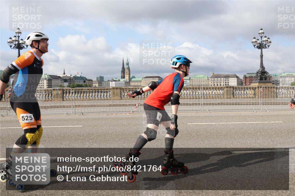29.06.2025 - hella hamburg halbmarathon Lena Gebhardt http://msf.ph/oto/8421764 29.06.2025 08:57:47 Lombardsbrücke 525 meine-sportfotos.de
