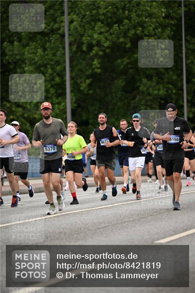 29.06.2025 - hella hamburg halbmarathon Dr. Thomas Lammeyer http://msf.ph/oto/8421819 29.06.2025 10:47:50 Kennedybrücke 1226, 1310, 1467, 1788, 1816, 1878, 2103, 2158, 2267, 2361, 2538, 2971, 3288, 3518, 4105, 4177, 4302, 5265, 5370, 5720, 6012, 7205, 7461, 7872, 8135, 8991, 9831, 9976, 10083, 10200, 10202 meine-sportfotos.de