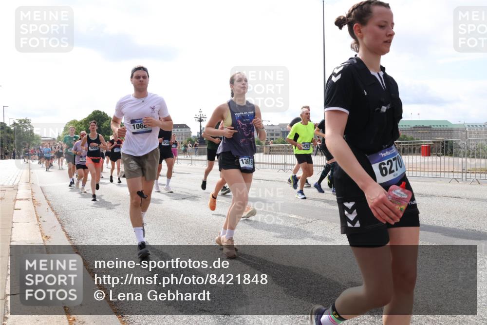 29.06.2025 - hella hamburg halbmarathon Lena Gebhardt http://msf.ph/oto/8421848 29.06.2025 10:18:38 Lombardsbrücke 1017, 3202, 106, 12548, 13619, 6270, 1234, 1349, 1521, 1820, 2087, 2335, 2634, 2703, 2781, 2821, 3125, 3202, 3321, 3482, 3529, 3591, 3592, 4123, 4383, 4710, 4718, 4738, 4802, 4804, 5049, 5264, 5266, 5834, 5909, 5910, 6332, 6413, 6533, 7051, 7121, 7160, 7214, 7454, 8067, 8341, 8665, 8780, 9222, 9276, 9505, 9549, 9586, 9658, 9748, 9834, 10172, 10467, 10502, 10659, 10687, 10908, 12498, 12541, 12548, 12552, 12703, 13341 meine-sportfotos.de