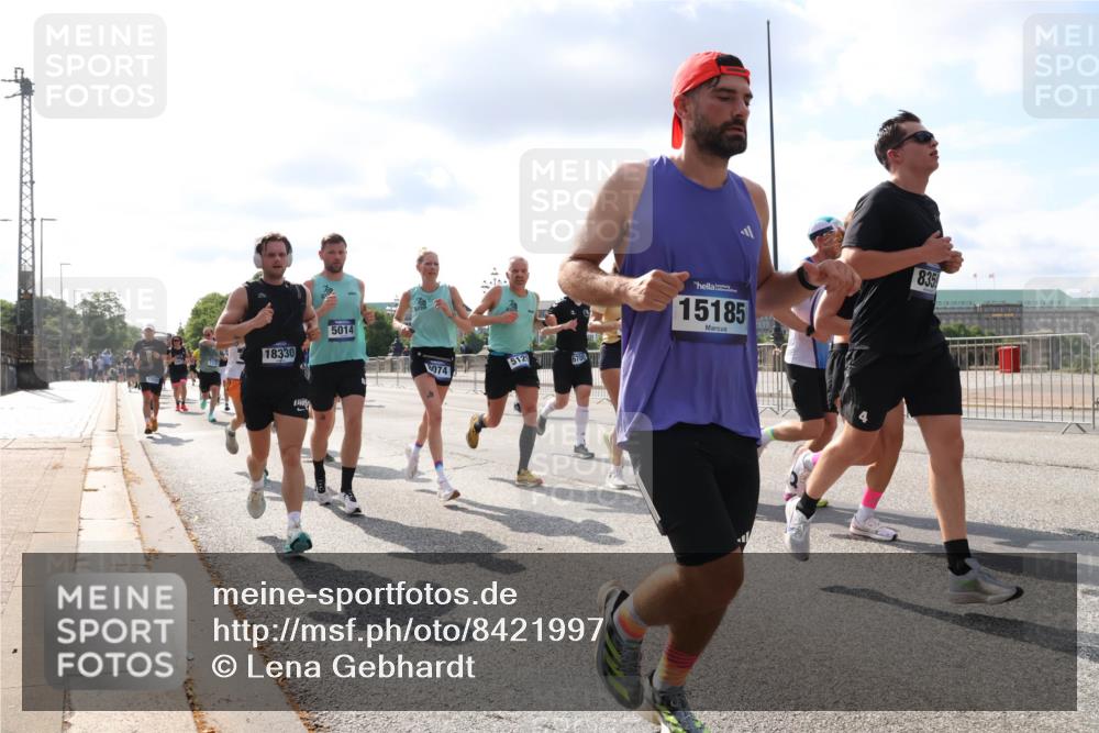 29.06.2025 - hella hamburg halbmarathon Lena Gebhardt http://msf.ph/oto/8421997 29.06.2025 09:51:53 Lombardsbrücke 18330, 5014, 074, 5129, 15185, 835, 1057, 1312, 1353, 1520, 1569, 1570, 1763, 1903, 1920, 2653, 2880, 2972, 3437, 3523, 3697, 4297, 4634, 4759, 4843, 4865, 4991, 4999, 5014, 5047, 5129, 5231, 5336, 5375, 5410, 5690, 5987, 6490, 6700, 6705, 6770, 7092, 7105, 7185, 7363, 7710, 8074, 8346, 8359, 8564, 8871, 8900, 9114, 9358, 9364, 9659, 10319, 10375, 10480, 10669, 10691, 10934, 10978, 11021, 11417, 11714, 11821, 11959, 12438, 12623, 12711 meine-sportfotos.de