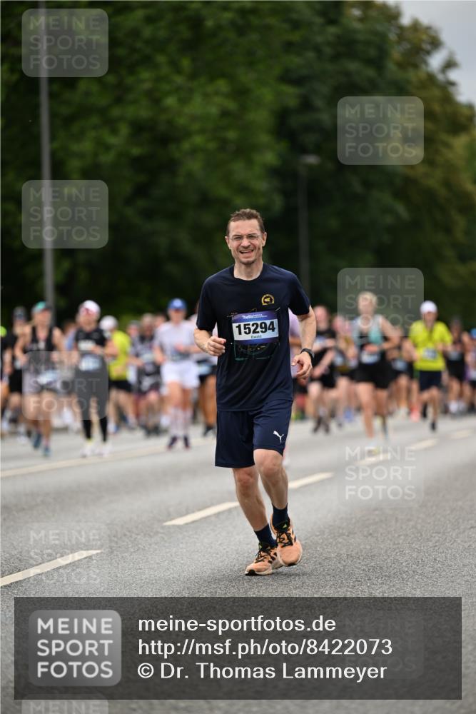 29.06.2025 - hella hamburg halbmarathon Dr. Thomas Lammeyer http://msf.ph/oto/8422073 29.06.2025 10:48:00 Kennedybrücke 1788, 1816, 1878, 2103, 2158, 2267, 2343, 2361, 2538, 3288, 3518, 4302, 5214, 5265, 5370, 5649, 5720, 6012, 6096, 7205, 7461, 7872, 8135, 8991, 9704, 9831, 9976, 10083, 10200, 10202, 11279 meine-sportfotos.de