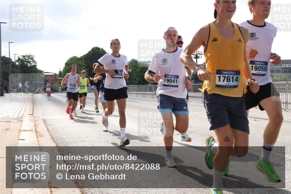 29.06.2025 - hella hamburg halbmarathon Lena Gebhardt http://msf.ph/oto/8422088 29.06.2025 09:42:36 Lombardsbrücke 14836, 14753, 7855, 042, 19041, 17614, 19050, 2618, 5612, 7331, 7855, 9269, 10468, 11078, 11228, 12360, 13872, 13913, 14113, 14753, 14836, 15253, 16615, 17614, 18569, 18740, 19041, 19042, 19050, 19076, 19078 meine-sportfotos.de