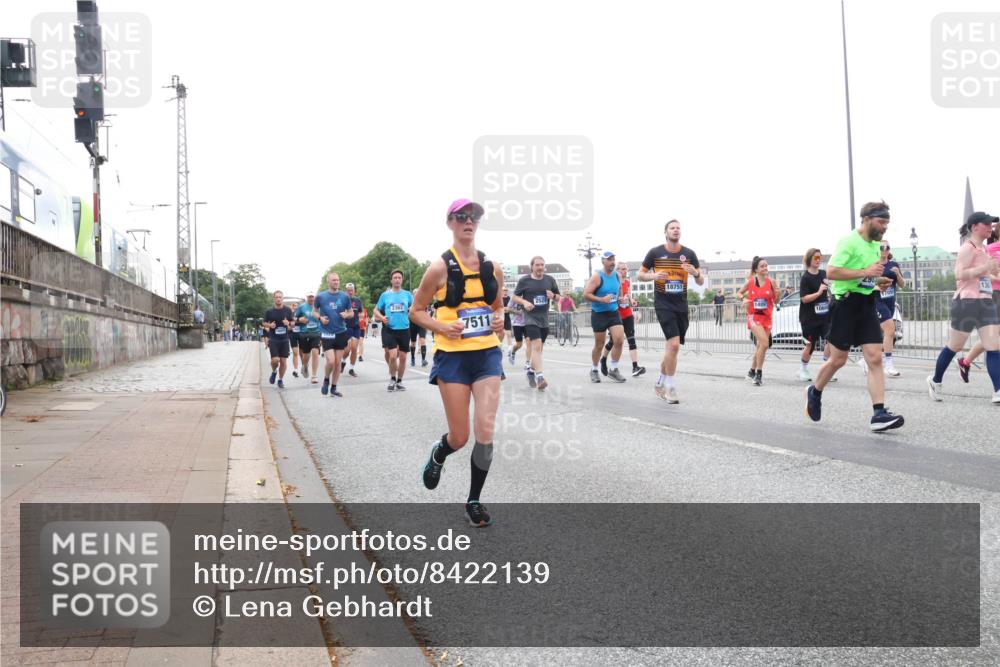 29.06.2025 - hella hamburg halbmarathon Lena Gebhardt http://msf.ph/oto/8422139 29.06.2025 10:52:45 Lombardsbrücke 2362, 7511, 252, 18751, 136, 1369, 1826, 2146, 2362, 2420, 2528, 2701, 2983, 2988, 3140, 3227, 3645, 3787, 4591, 4729, 4815, 5360, 6135, 6386, 6671, 7032, 7511, 7690, 7735, 7737, 7812, 8641, 9068, 9070, 9103, 9545, 9731, 10055, 10080, 10296, 10392, 10417, 10568, 10600, 10634, 10879, 10884, 10928, 10981, 11084, 11297, 11520, 11524, 11736, 11899, 11919, 11974, 12127, 12128, 12546, 12558, 12994, 14009, 14765, 14807, 14977, 14979 meine-sportfotos.de