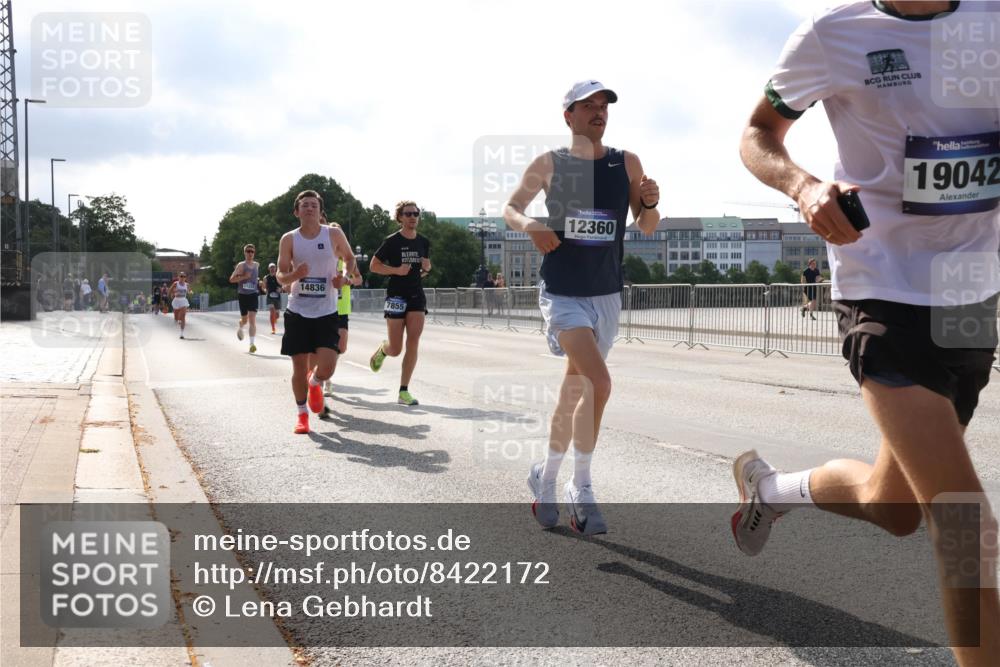29.06.2025 - hella hamburg halbmarathon Lena Gebhardt http://msf.ph/oto/8422172 29.06.2025 09:42:38 Lombardsbrücke 14836, 7855, 12360, 19042, 2618, 5612, 7331, 7855, 9269, 10468, 11078, 11228, 12360, 13346, 13872, 13913, 14113, 14753, 14836, 15253, 16615, 17614, 18569, 18740, 19041, 19042, 19050, 19076, 19078 meine-sportfotos.de