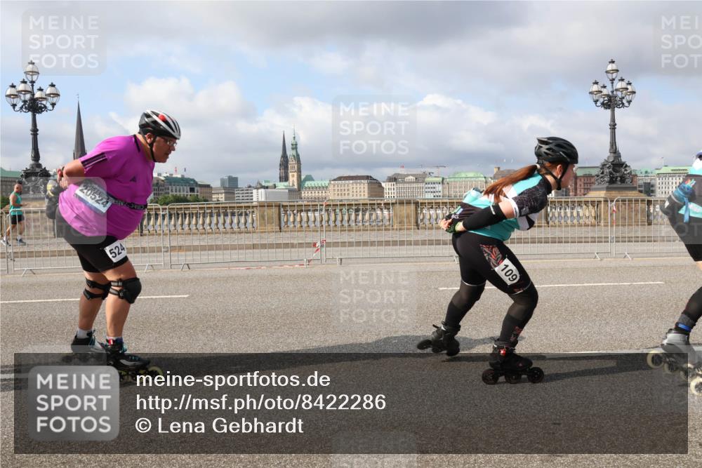 29.06.2025 - hella hamburg halbmarathon Lena Gebhardt http://msf.ph/oto/8422286 29.06.2025 08:57:48 Lombardsbrücke 20524, 524, 109 meine-sportfotos.de