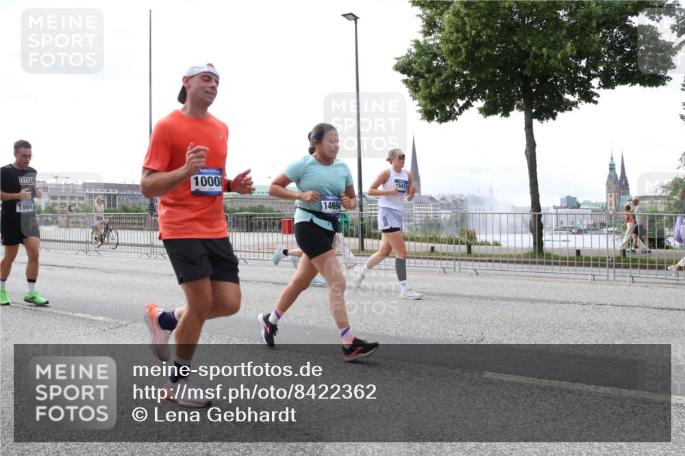 29.06.2025 - hella hamburg halbmarathon Lena Gebhardt http://msf.ph/oto/8422362 29.06.2025 10:43:00 Lombardsbrücke 1000, 14694, 1964, 15472, 1149, 1467, 1656, 1788, 1816, 1964, 1994, 2103, 2158, 2267, 2361, 2401, 2450, 2509, 2538, 2580, 2940, 2941, 2971, 3074, 3283, 3378, 3518, 3638, 3764, 3874, 4056, 4092, 4105, 4177, 4302, 4334, 4385, 4680, 4778, 5067, 5268, 5417, 5610, 5755, 5967, 6120, 6764, 7043, 7461, 7513, 7872, 8161, 8184, 8435, 8529, 8795, 8991, 9072, 9304, 9378, 9644, 9976, 10008, 10180, 10454, 10697, 11142, 11710, 12151, 12441, 13049, 13241 meine-sportfotos.de