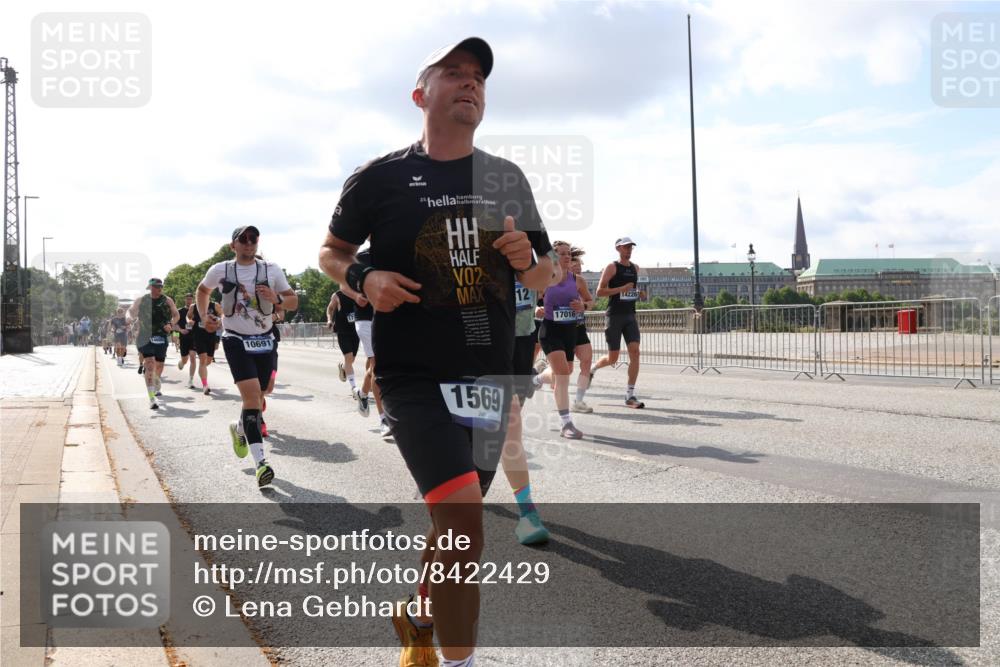 29.06.2025 - hella hamburg halbmarathon Lena Gebhardt http://msf.ph/oto/8422429 29.06.2025 09:51:57 Lombardsbrücke 10691, 25, 2, 12, 17016, 2, 1569, 1057, 1312, 1353, 1520, 1569, 1570, 1604, 1631, 1763, 1903, 1920, 2653, 2880, 3437, 3697, 4297, 4634, 4759, 4843, 4865, 4991, 5014, 5047, 5129, 5231, 5336, 5375, 5410, 5690, 5987, 6373, 6490, 6700, 6705, 6711, 6770, 7092, 7105, 7185, 7363, 7710, 8074, 8346, 8359, 8564, 8871, 8900, 9114, 9358, 9364, 9547, 9659, 10319, 10375, 10480, 10669, 10691, 10934, 10978, 11021, 11417, 11714, 11821, 12438, 12623, 12711 meine-sportfotos.de