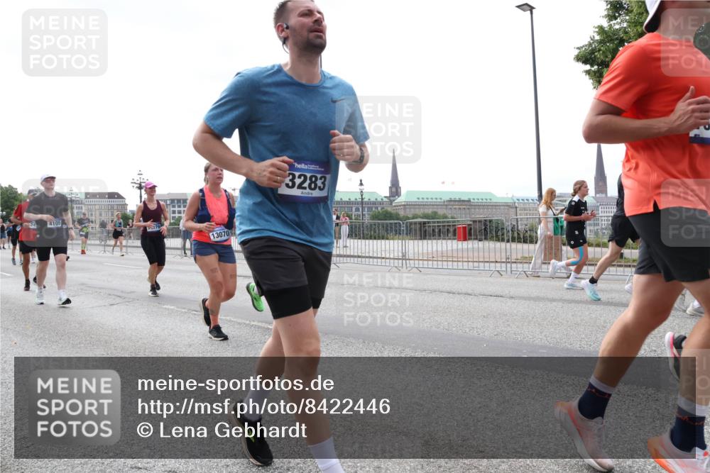29.06.2025 - hella hamburg halbmarathon Lena Gebhardt http://msf.ph/oto/8422446 29.06.2025 10:43:01 Lombardsbrücke 24, 4105, 13070, 3283, 1149, 1467, 1656, 1788, 1816, 1964, 1994, 2103, 2158, 2267, 2361, 2401, 2450, 2509, 2538, 2940, 2941, 2971, 3074, 3283, 3378, 3518, 3638, 3764, 3874, 4056, 4092, 4105, 4177, 4302, 4334, 4385, 4680, 4778, 5067, 5268, 5417, 5610, 5755, 5967, 6120, 6764, 7043, 7461, 7513, 7872, 8161, 8184, 8435, 8529, 8795, 8991, 9072, 9304, 9378, 9644, 9976, 10008, 10180, 10454, 10697, 11142, 11710, 12151, 12441, 13049, 13241 meine-sportfotos.de