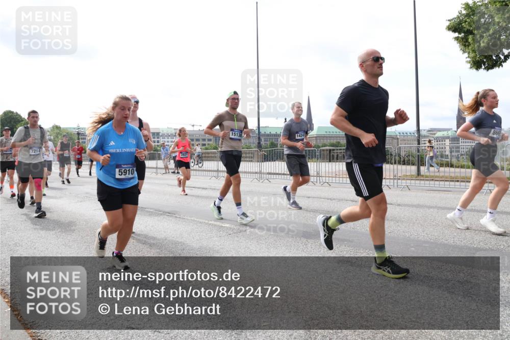 29.06.2025 - hella hamburg halbmarathon Lena Gebhardt http://msf.ph/oto/8422472 29.06.2025 10:18:46 Lombardsbrücke 18336, 7214, 5910, 2821, 15138, 14247, 866, 1234, 1349, 1521, 1820, 2096, 2335, 2703, 2781, 2821, 3026, 3105, 3118, 3202, 3529, 3591, 3592, 3631, 4123, 4383, 4710, 4718, 4802, 4845, 5049, 5264, 5266, 5323, 5834, 5909, 5910, 6194, 6332, 6413, 6533, 6736, 7051, 7121, 7160, 7214, 7252, 7454, 8341, 8665, 8780, 9222, 9270, 9272, 9276, 9505, 9549, 9586, 9658, 9748, 9756, 9757, 9834, 10037, 10172, 10467, 10502, 10659, 10687, 10816, 12541, 12548, 12552, 12703, 13341 meine-sportfotos.de