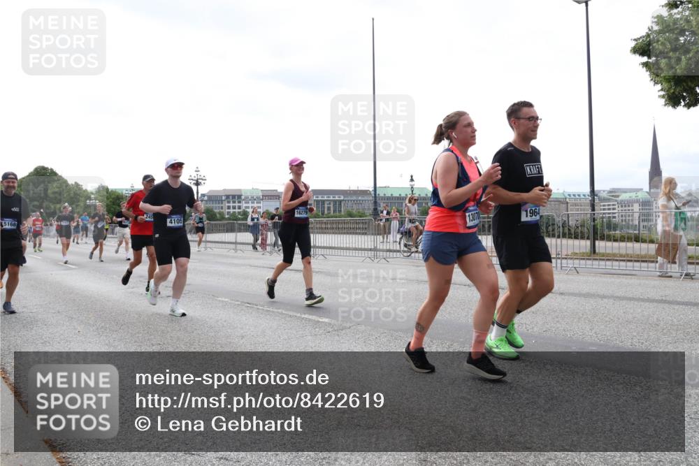 29.06.2025 - hella hamburg halbmarathon Lena Gebhardt http://msf.ph/oto/8422619 29.06.2025 10:43:02 Lombardsbrücke 5168, 4105, 16279, 13070, 1964, 1149, 1467, 1656, 1788, 1816, 1964, 1994, 2103, 2158, 2267, 2361, 2401, 2450, 2509, 2940, 2941, 2971, 3074, 3283, 3329, 3378, 3518, 3638, 3764, 3874, 4056, 4092, 4105, 4177, 4302, 4334, 4385, 4680, 4778, 5067, 5268, 5417, 5610, 5720, 5755, 5967, 6120, 6764, 7043, 7461, 7513, 7872, 8161, 8184, 8435, 8529, 8795, 8991, 9072, 9304, 9378, 9644, 9976, 10008, 10180, 10454, 10697, 11142, 11710, 12151, 12441, 13049, 13241 meine-sportfotos.de