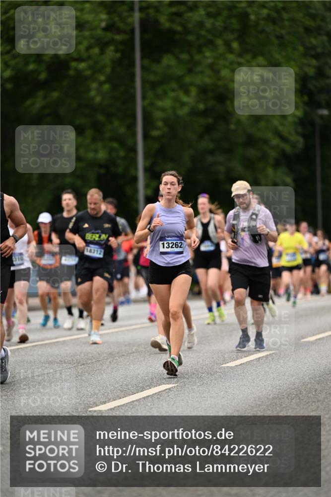 29.06.2025 - hella hamburg halbmarathon Dr. Thomas Lammeyer http://msf.ph/oto/8422622 29.06.2025 10:48:19 Kennedybrücke 1400, 1459, 1816, 2258, 2343, 2733, 3597, 4636, 4866, 5001, 5192, 5201, 5214, 5649, 5902, 5905, 6096, 6226, 6334, 6931, 7197, 7205, 8504, 9704, 9879, 10006, 10097, 10220, 11093, 11279 meine-sportfotos.de