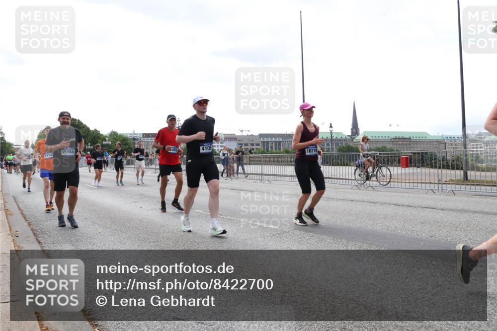 29.06.2025 - hella hamburg halbmarathon Lena Gebhardt http://msf.ph/oto/8422700 29.06.2025 10:43:02 Lombardsbrücke 15168, 11142, 2450, 4105, 16279, 1149, 1467, 1656, 1788, 1816, 1964, 1994, 2103, 2158, 2267, 2361, 2401, 2450, 2509, 2940, 2941, 2971, 3074, 3283, 3329, 3378, 3518, 3638, 3764, 3874, 4056, 4092, 4105, 4177, 4302, 4334, 4385, 4680, 4778, 5067, 5268, 5417, 5610, 5720, 5755, 5967, 6120, 6764, 7043, 7461, 7513, 7872, 8161, 8184, 8435, 8529, 8795, 8991, 9072, 9304, 9378, 9644, 9976, 10008, 10180, 10454, 10697, 11142, 11710, 12151, 12441, 13049, 13241 meine-sportfotos.de