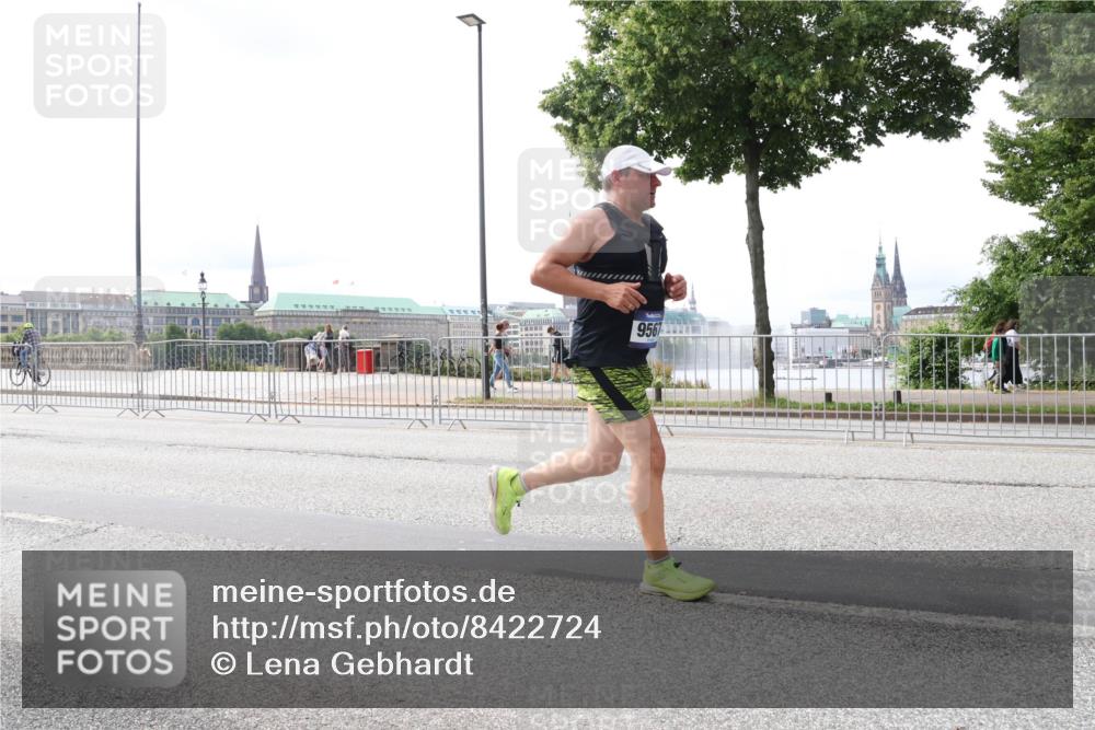 29.06.2025 - hella hamburg halbmarathon Lena Gebhardt http://msf.ph/oto/8422724 29.06.2025 10:27:59 Lombardsbrücke 9567, 1148, 2080, 3389, 5177, 5285, 5369, 5604, 5847, 6214, 6632, 7497, 7764, 7978, 8085, 8215, 9567, 9653, 9654, 9688, 10158, 10412, 10413, 11692, 11739, 12780, 12823, 12842, 13043, 13568, 13678, 13860, 14017, 14155, 14206, 15123, 15607, 15608, 16569, 16804, 16838, 17427, 17791, 18012, 18256, 18301, 18626 meine-sportfotos.de