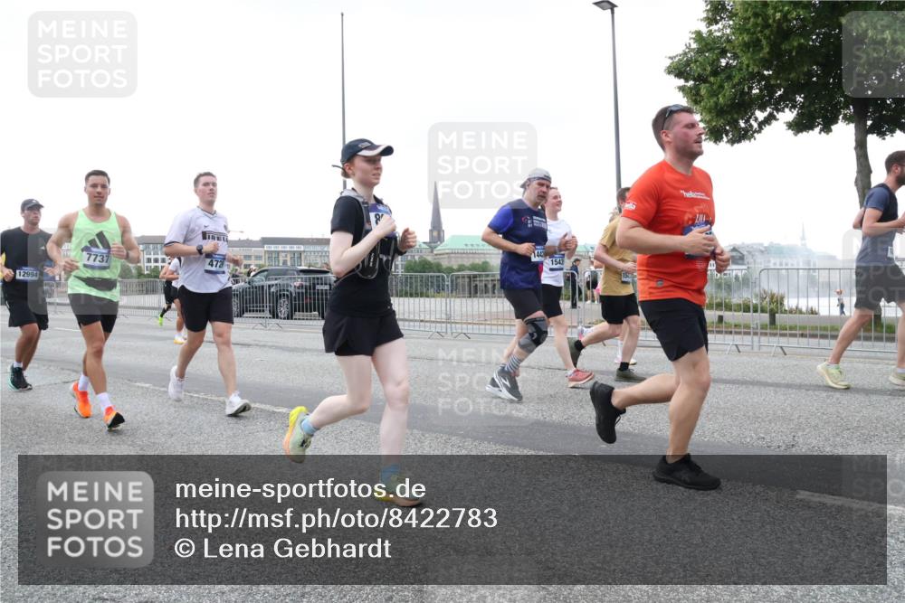 29.06.2025 - hella hamburg halbmarathon Lena Gebhardt http://msf.ph/oto/8422783 29.06.2025 10:52:53 Lombardsbrücke 12994, 7737, 472, 8, 1442, 1543, 1369, 1826, 2146, 2291, 2362, 2420, 2528, 2701, 2983, 2988, 3140, 3227, 3787, 4591, 4626, 4729, 5360, 6135, 6521, 7032, 7511, 7681, 7737, 7812, 8641, 9068, 9070, 9103, 9545, 10055, 10080, 10392, 10417, 10568, 10600, 10661, 10879, 10928, 10981, 11297, 11520, 11524, 11919, 12127, 12128, 12994, 13489, 13916, 13917, 14009, 14765, 14807, 14977, 14979, 16137 meine-sportfotos.de